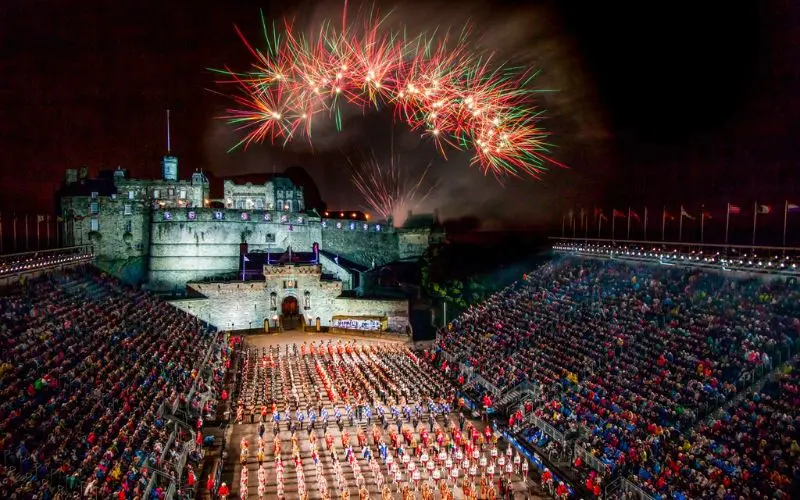 Edinburgh: Th&agrave;nh phố cổ lưu giữ linh hồn xứ Scotland 15