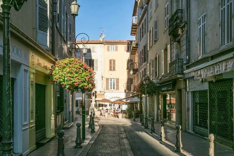 Gh&eacute; thăm C&ocirc;te d&rsquo;Azur, vẻ đẹp mơ m&agrave;ng của nước Ph&aacute;p 9