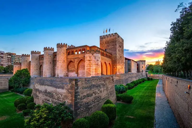 Gh&eacute; thăm Zaragoza, thủ đ&ocirc; quyến rũ của v&ugrave;ng Aragon T&acirc;y Ban Nha 7