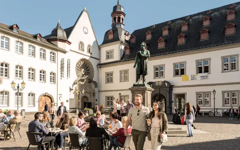 H&agrave;nh tr&igrave;nh kh&aacute;m ph&aacute; Koblenz tuyệt sắc giữa bầu trời ch&acirc;u &Acirc;u 13