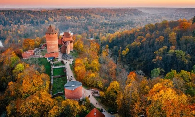 Kh&aacute;m ph&aacute; du lịch Latvia, t&igrave;m về tr&aacute;i tim của v&ugrave;ng Baltic 12