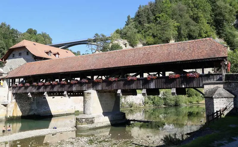 Kh&aacute;m ph&aacute; Fribourg, th&agrave;nh phố ngọt ng&agrave;o nhất của Thụy Sĩ 6