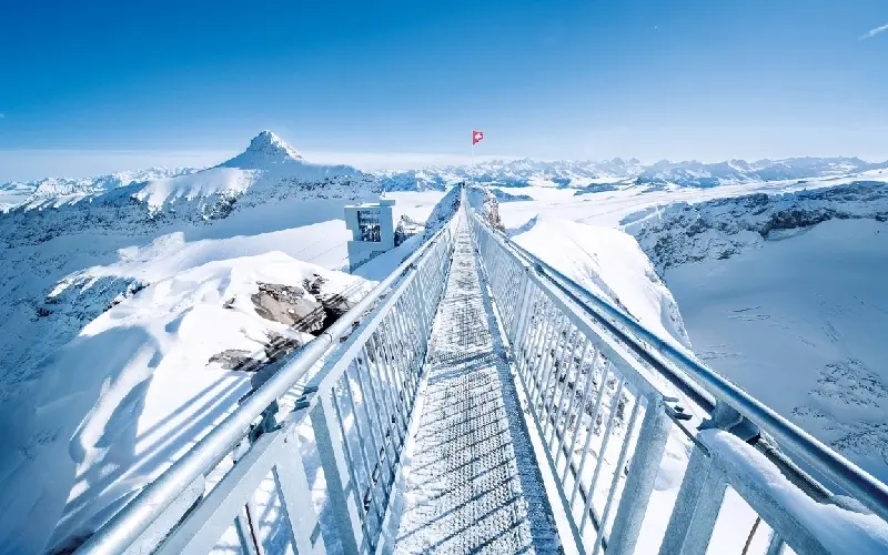 Kh&aacute;m ph&aacute; Gstaad: Nơi nghỉ dưỡng xa hoa v&agrave; biệt lập ở Thụy Sĩ 5