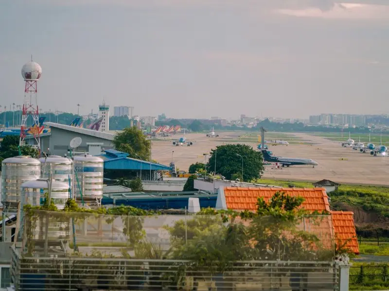 Kh&aacute;m ph&aacute; K&ouml;ln cổ k&iacute;nh b&ecirc;n d&ograve;ng s&ocirc;ng Rhine, Đức 5