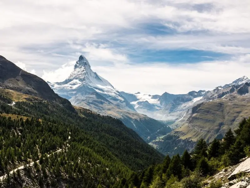 Kh&aacute;m ph&aacute; ng&ocirc;i l&agrave;ng Zermatt cổ k&iacute;nh dưới ch&acirc;n n&uacute;i Matterhorn 5