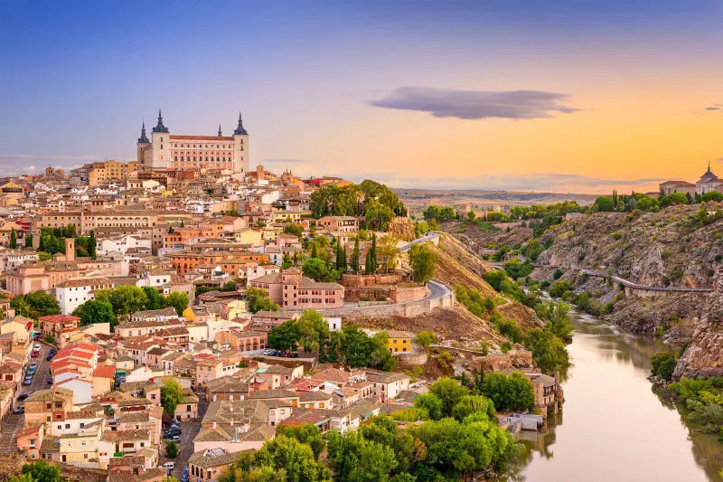 Kh&aacute;m ph&aacute; phố cổ Toledo xinh đẹp hơn 2000 năm tuổi 2