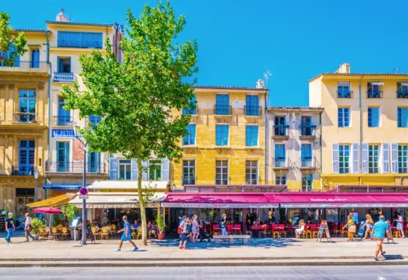 Kh&aacute;m ph&aacute; Provence: Th&agrave;nh phố mộng mơ, l&atilde;ng mạn của Ph&aacute;p 9
