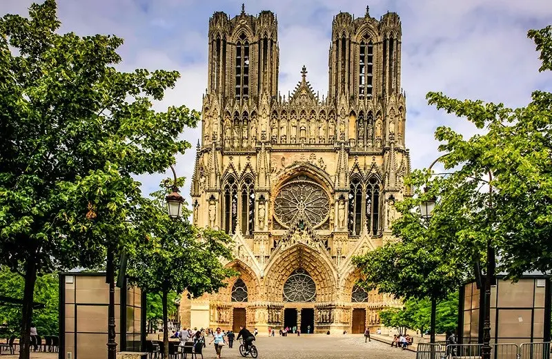 Kh&aacute;m ph&aacute; Reims: Th&agrave;nh phố của c&aacute;c vị vua 4