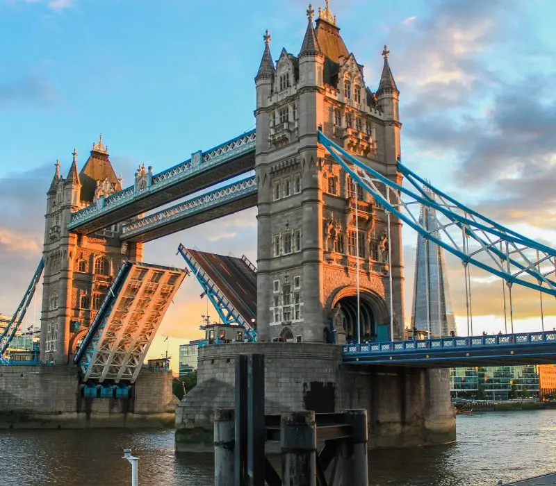 Kh&aacute;m ph&aacute; s&ocirc;ng Thames, biểu tượng lung linh của London 7