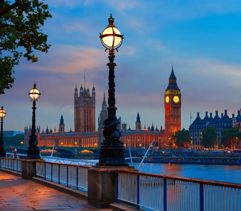 Kh&aacute;m ph&aacute; s&ocirc;ng Thames, biểu tượng lung linh của London 11