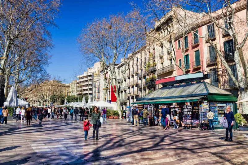 Kh&aacute;m ph&aacute; th&agrave;nh phố Barcelona quyến rũ bậc nhất T&acirc;y Ban Nha 6