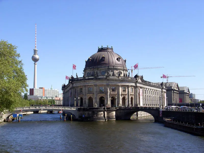 Kh&aacute;m ph&aacute; thủ đ&ocirc; Berlin sầm uất bậc nhất nước Đức 10