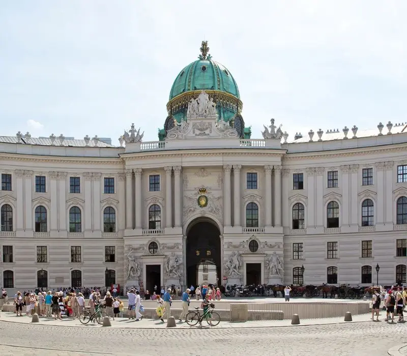 Kh&aacute;m ph&aacute; Vienna, vi&ecirc;n ngọc lịch sử v&agrave; văn h&oacute;a giữa l&ograve;ng Ch&acirc;u &Acirc;u 12