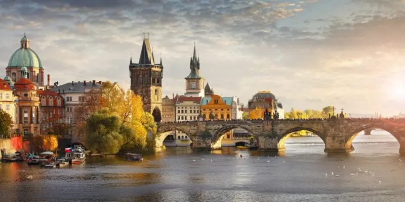 Kinh nghiệm du lịch Praha, vi&ecirc;n kim cương của Ch&acirc;u &Acirc;u 5
