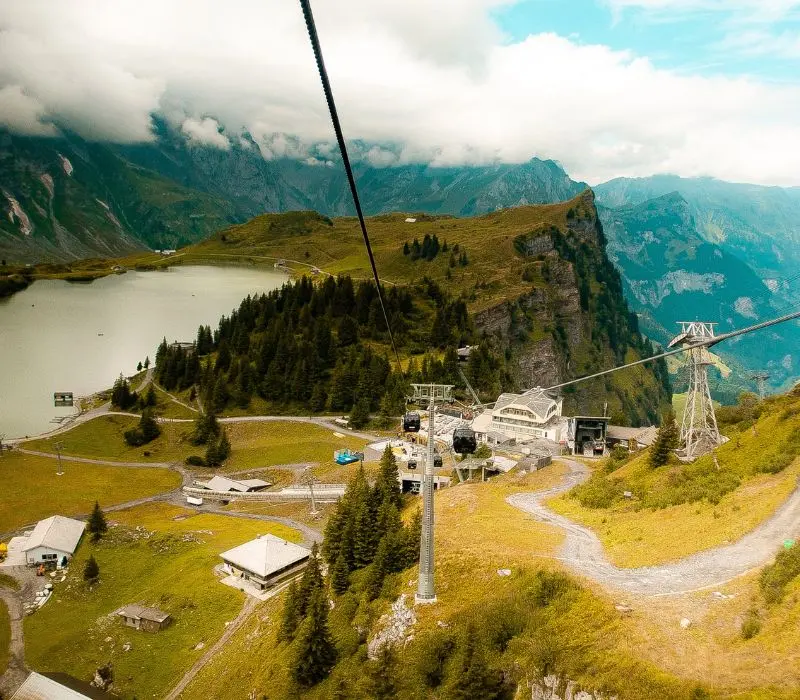 Kinh nghiệm tham quan n&uacute;i tuyết Titlis, thi&ecirc;n đường tại Thụy Sĩ 6