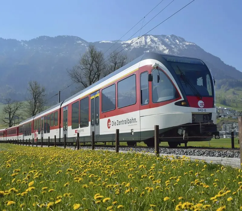 Kinh nghiệm tham quan n&uacute;i tuyết Titlis, thi&ecirc;n đường tại Thụy Sĩ 4