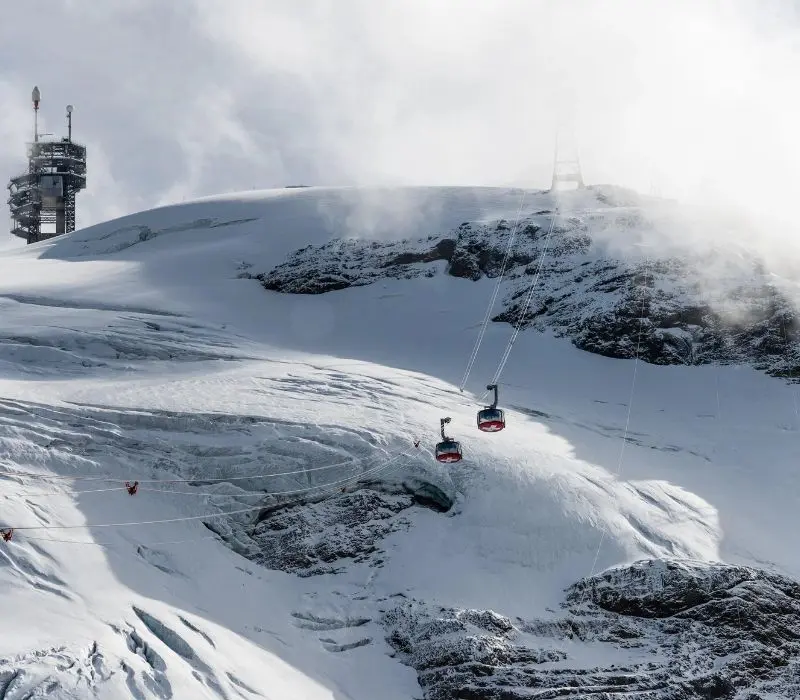 Kinh nghiệm tham quan n&uacute;i tuyết Titlis, thi&ecirc;n đường tại Thụy Sĩ 14