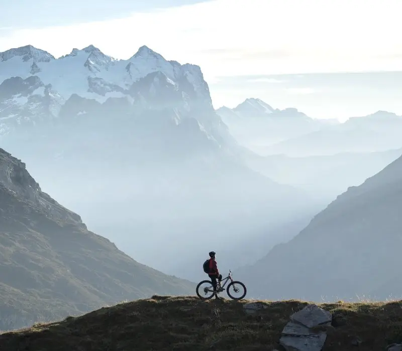 Kinh nghiệm tham quan n&uacute;i tuyết Titlis, thi&ecirc;n đường tại Thụy Sĩ 16