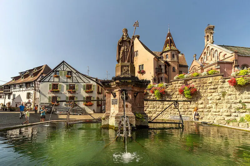 L&agrave;ng Eguisheim đẹp nhất nước Ph&aacute;p tr&ecirc;n tuyến đường rượu vang Alsace 9