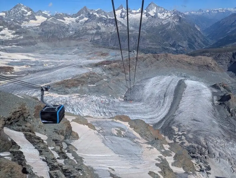 Matterhorn, nóc nhà rực sáng ánh băng tại dãy Alps 5