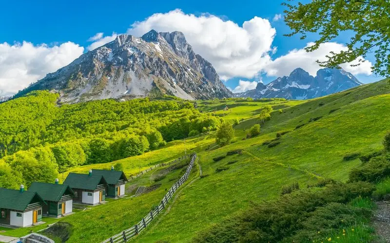 Montenegro vi&ecirc;n ngọc ẩn giấu của v&ugrave;ng Balkan ch&acirc;u &Acirc;u 9