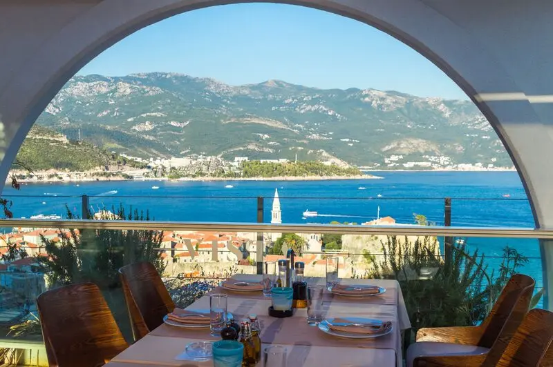 Montenegro vi&ecirc;n ngọc ẩn giấu của v&ugrave;ng Balkan ch&acirc;u &Acirc;u 11