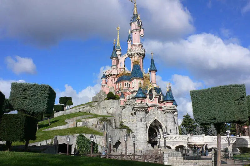 Một ng&agrave;y trải nghiệm tại Disneyland Paris c&oacute; g&igrave; th&uacute; vị 2