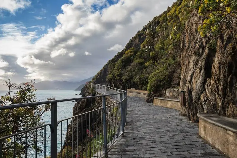 Ng&ocirc;i l&agrave;ng Manarola: Vi&ecirc;n ngọc sắc m&agrave;u b&ecirc;n bờ biển &Yacute; 6