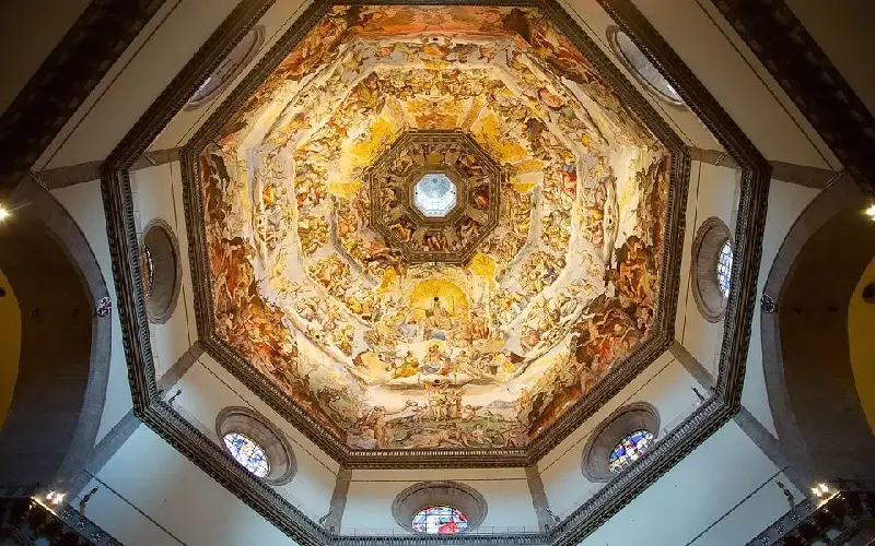 Nh&agrave; thờ Santa Maria del Fiore: Vương cung th&aacute;nh đường tại &Yacute; 4