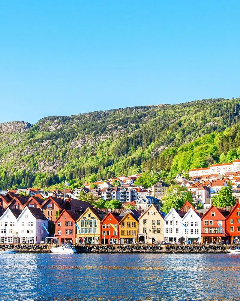 Phố cảng Bergen với kiến tr&uacute;c Bắc &Acirc;u v&agrave; thi&ecirc;n nhi&ecirc;n tươi đẹp 4