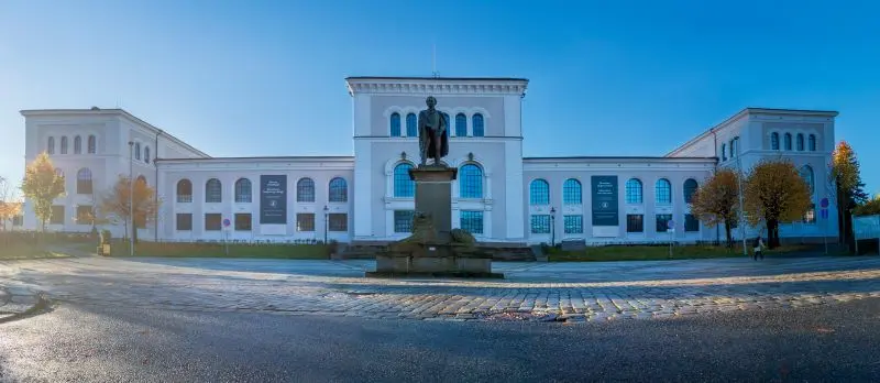 Phố cảng Bergen với kiến tr&uacute;c Bắc &Acirc;u v&agrave; thi&ecirc;n nhi&ecirc;n tươi đẹp 9