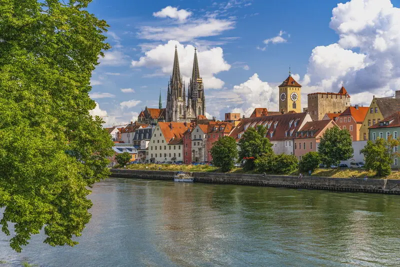 Regensburg di sản đặc biệt của vùng Bavaria nước Đức 3