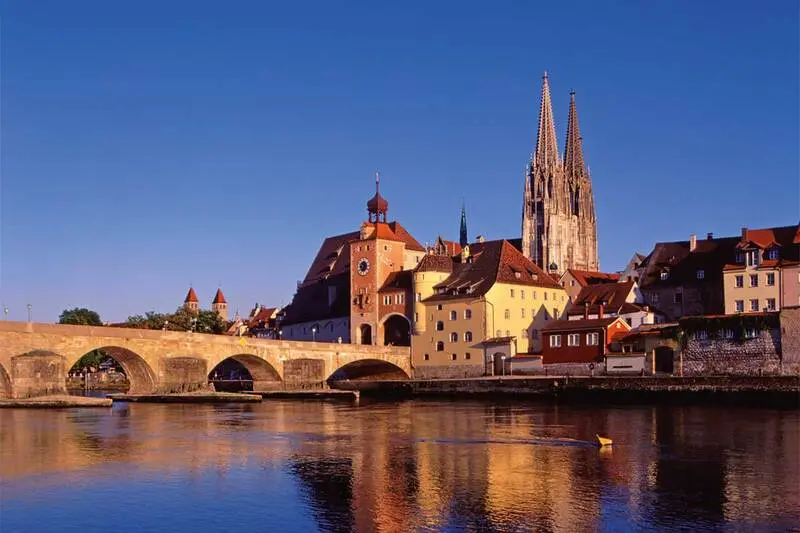 Regensburg di sản đặc biệt của vùng Bavaria nước Đức 2