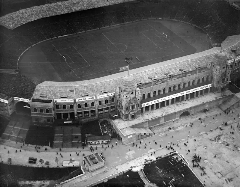 S&acirc;n vận động Wembley: Th&aacute;nh địa của những trận cầu đinh 3