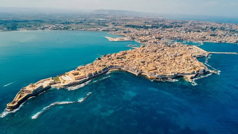 Sicilia, &acirc;m hưởng Địa Trung Hải rực rỡ nơi miền đất nắng gi&oacute; 6