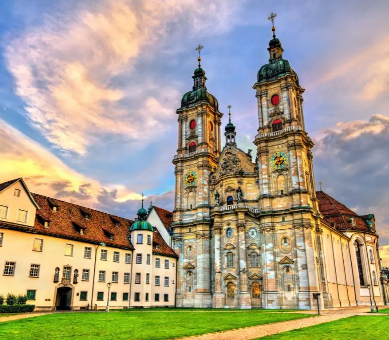 St. Gallen, thị trấn cổ k&iacute;nh với n&eacute;t đẹp b&igrave;nh y&ecirc;n của Thụy Sĩ 3