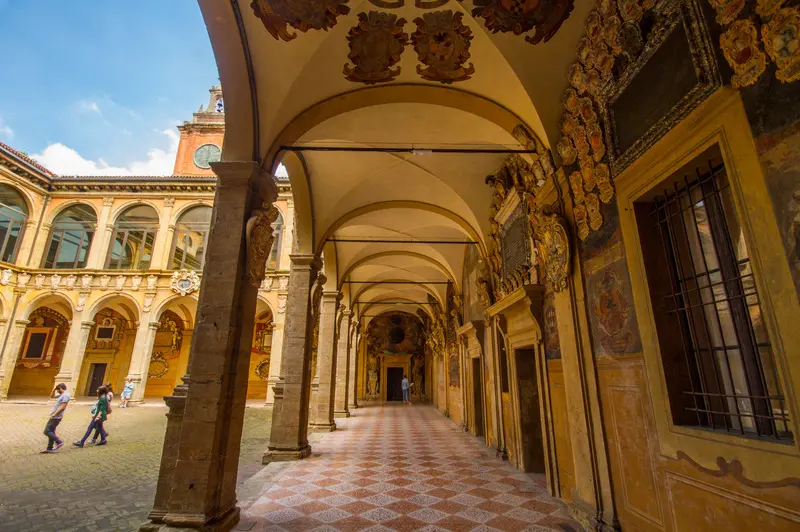 Th&agrave;nh phố Bologna, &Yacute;: Nơi t&ocirc;n vinh học thức v&agrave; kiến tr&uacute;c Trung cổ 7