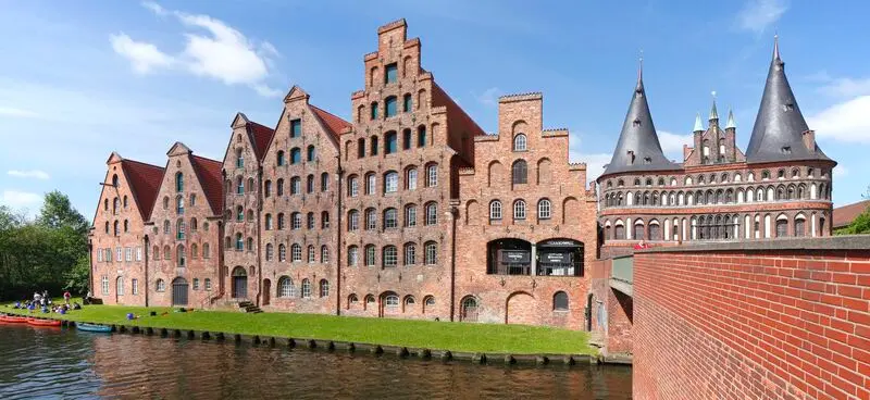 Th&agrave;nh phố L&uuml;beck: Vi&ecirc;n ngọc cổ k&iacute;nh b&ecirc;n bờ biển Baltic 11