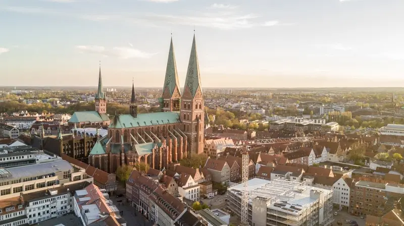 Th&agrave;nh phố L&uuml;beck: Vi&ecirc;n ngọc cổ k&iacute;nh b&ecirc;n bờ biển Baltic 5