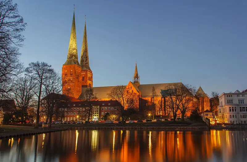 Th&agrave;nh phố L&uuml;beck: Vi&ecirc;n ngọc cổ k&iacute;nh b&ecirc;n bờ biển Baltic 10