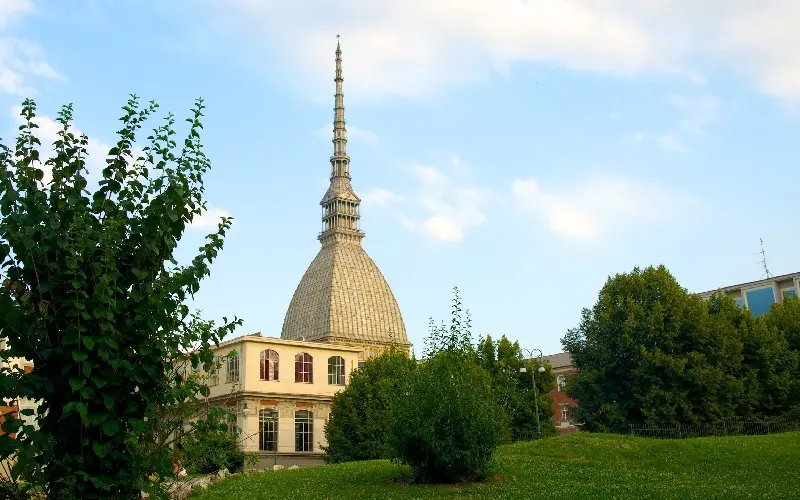 Th&agrave;nh phố Turin &ndash; Vi&ecirc;n ngọc bị l&atilde;ng qu&ecirc;n của nước &Yacute; 6