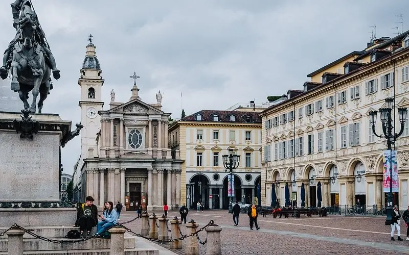 Th&agrave;nh phố Turin &ndash; Vi&ecirc;n ngọc bị l&atilde;ng qu&ecirc;n của nước &Yacute; 8