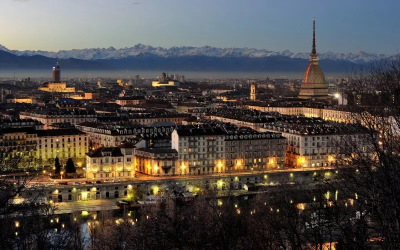 Th&agrave;nh phố Turin &ndash; Vi&ecirc;n ngọc bị l&atilde;ng qu&ecirc;n của nước &Yacute; 2