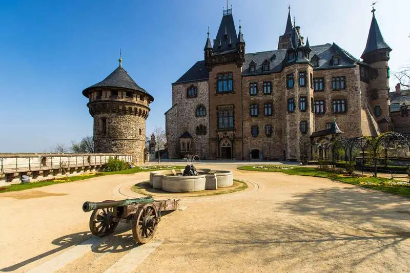 Thị trấn Wernigerode đầy m&agrave;u sắc của d&atilde;y n&uacute;i Harz nước Đức 6