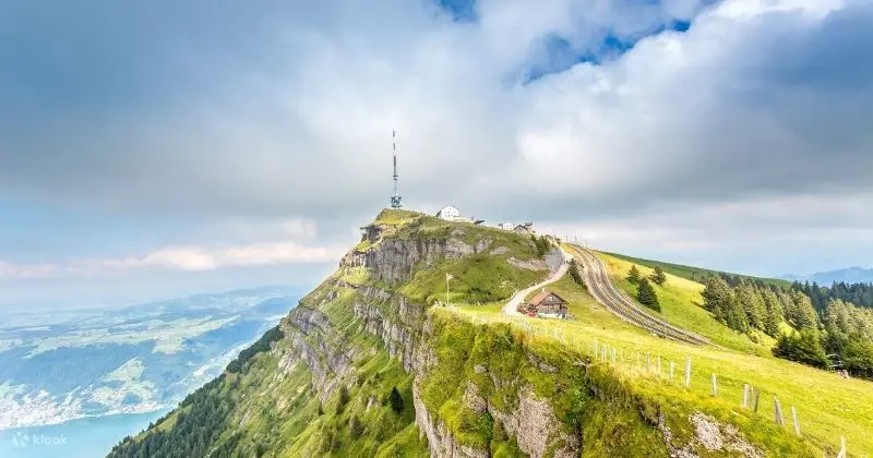 Thụy Sĩ nổi tiếng về c&aacute;i g&igrave; v&agrave; 17 điều th&uacute; vị 7