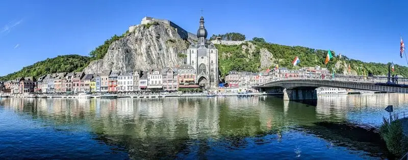 Top 10 ng&ocirc;i l&agrave;ng Ch&acirc;u &Acirc;u bước ra từ truyện cổ t&iacute;ch 10