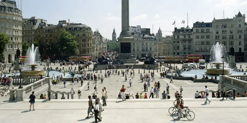 Trafalgar Square, dấu ấn kiến tr&uacute;c nơi tr&aacute;i tim London 9