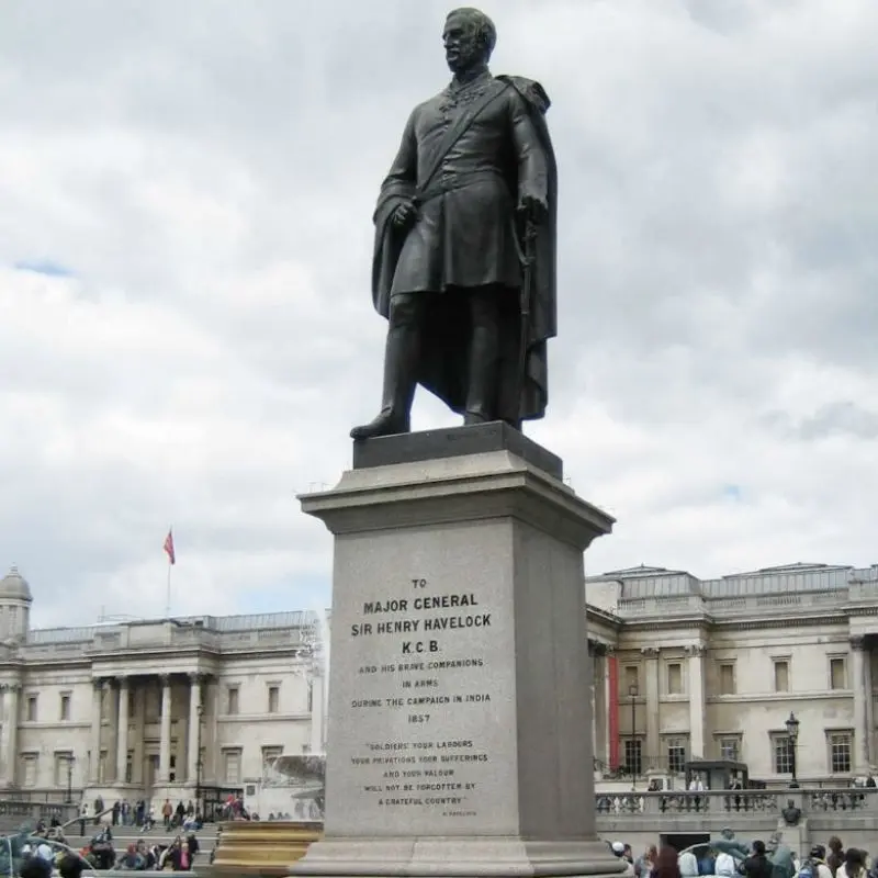 Trafalgar Square, dấu ấn kiến tr&uacute;c nơi tr&aacute;i tim London 5