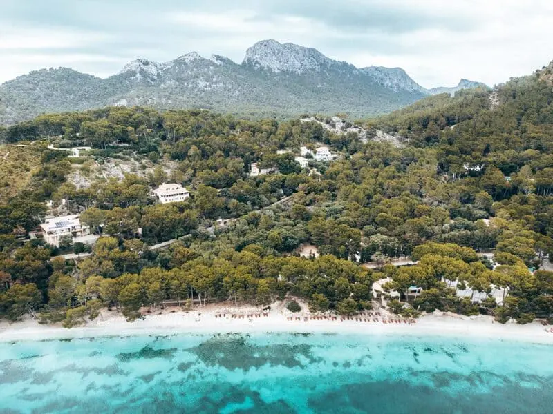 Về miền biển xanh Majorca kh&aacute;m ph&aacute; sắc m&agrave;u Địa Trung Hải 4