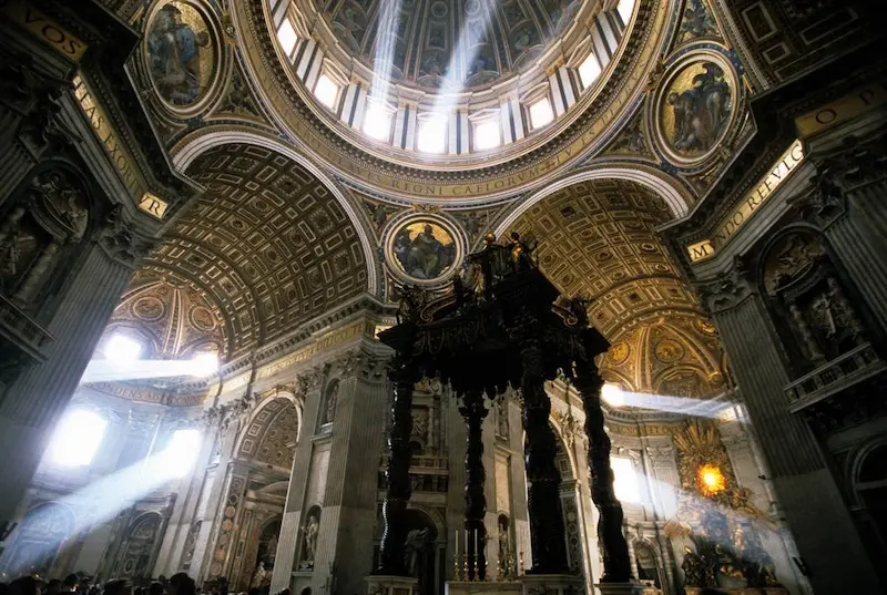 Vương cung Th&aacute;nh đường Th&aacute;nh Ph&ecirc;r&ocirc; lộng lẫy tại Vatican 16